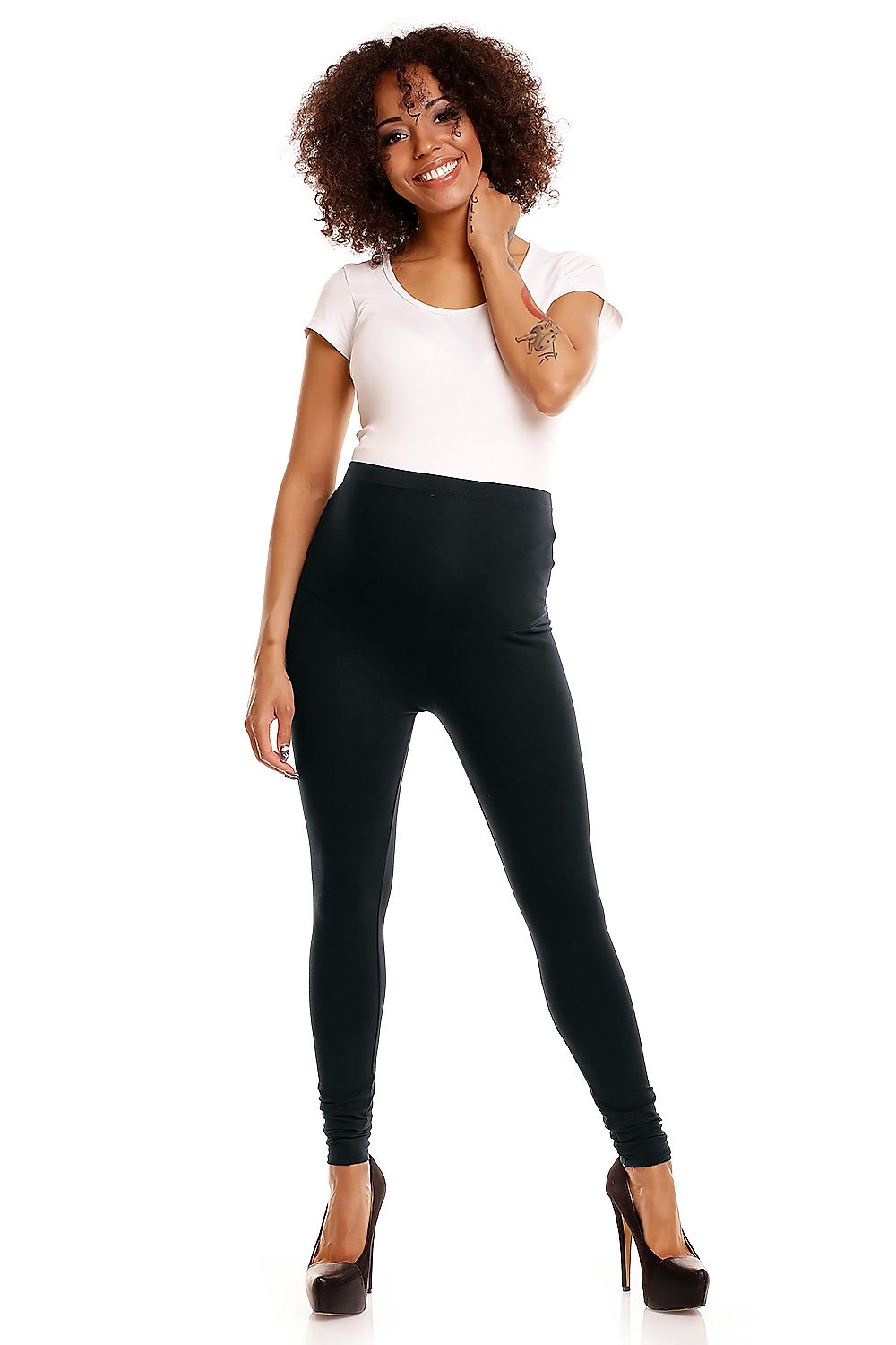 Shop maternity leggings in soft, stretchy, and comfortable designs. Perfect for casual wear, workouts, or layering during pregnancy.
