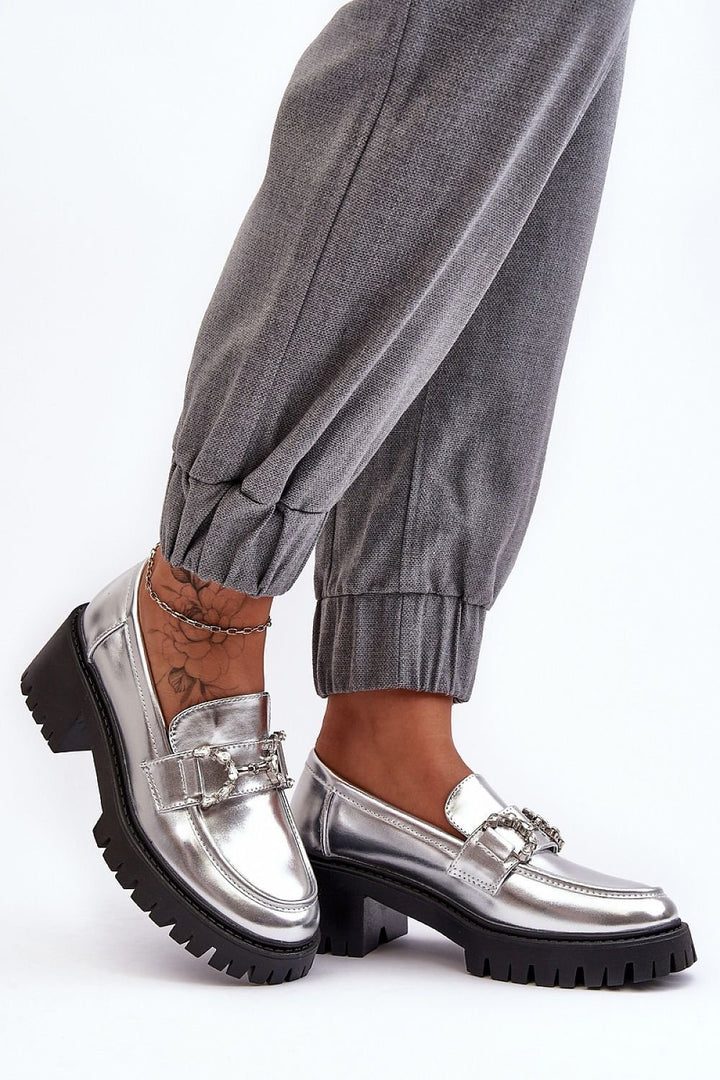 Zapatos bajos de tacón. Paso con estilo.