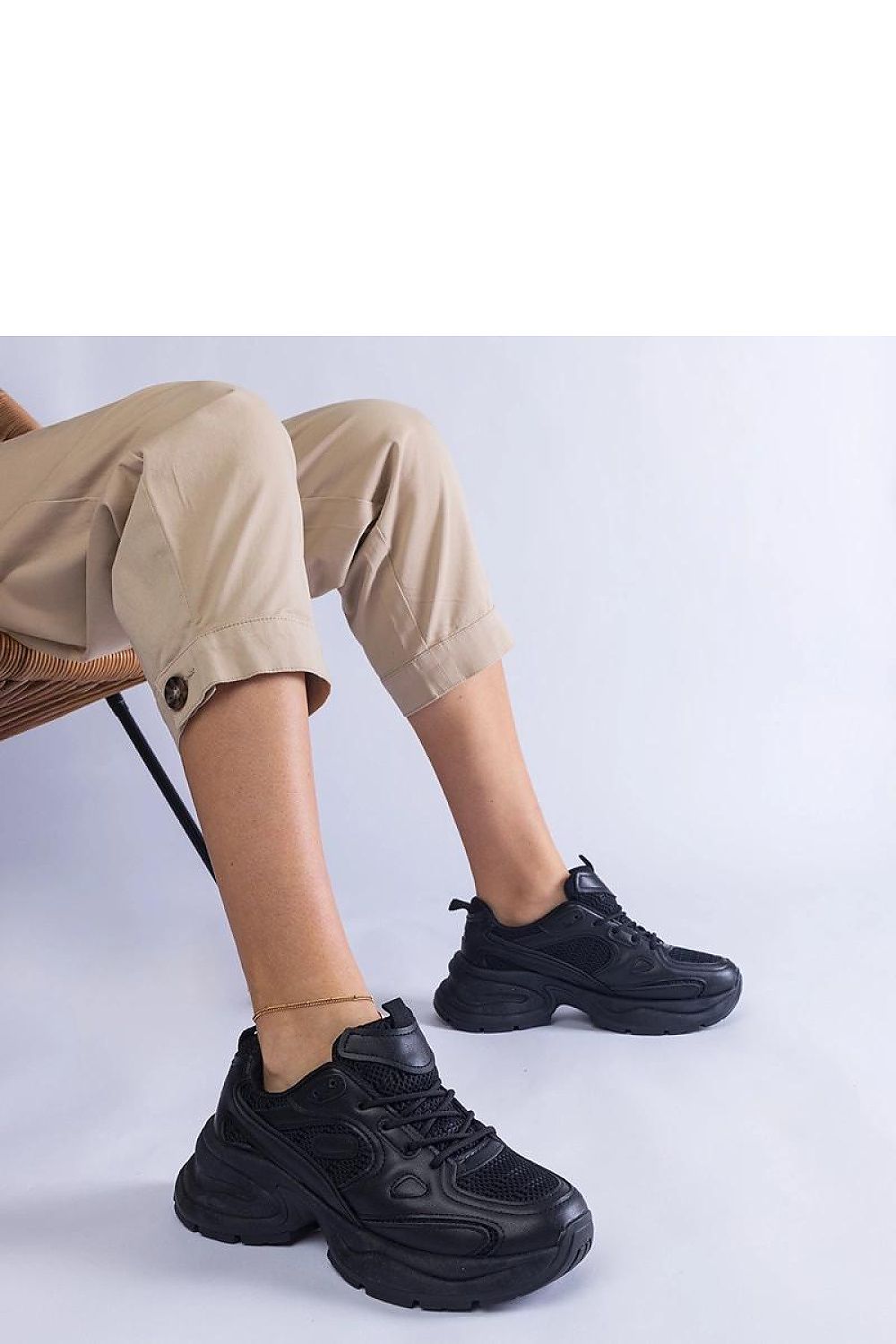 Sneakers model 207130 Solea