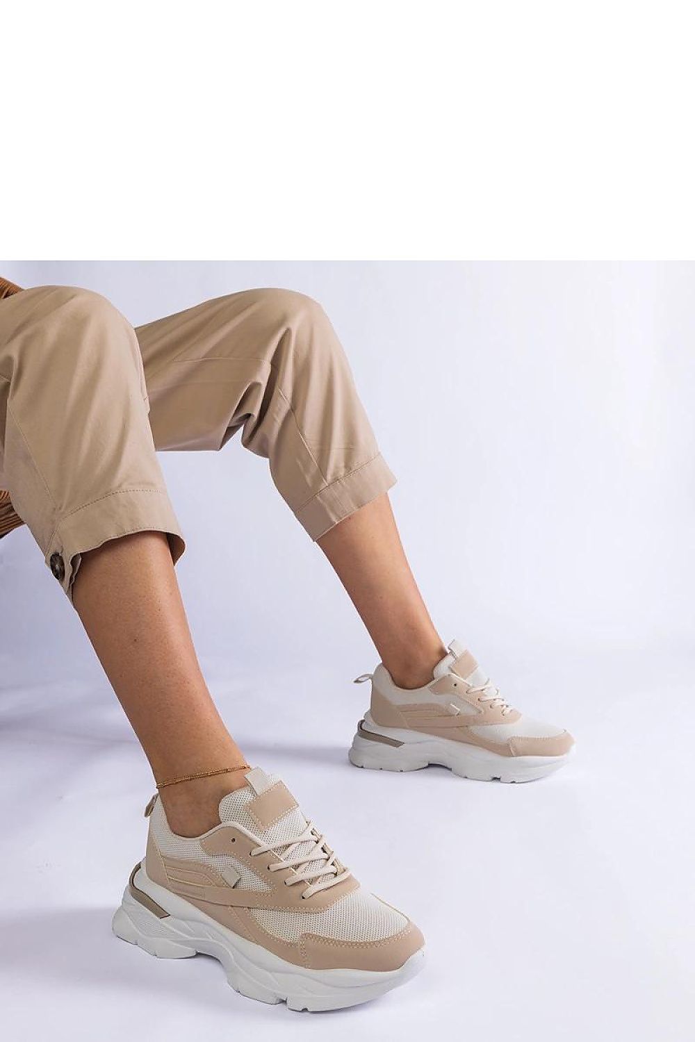 Sneakers model 207133 Solea