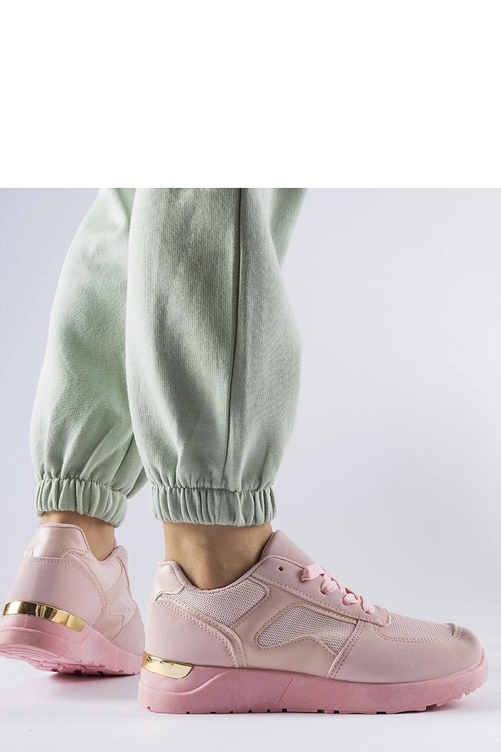 Sneakers model 207640 Solea