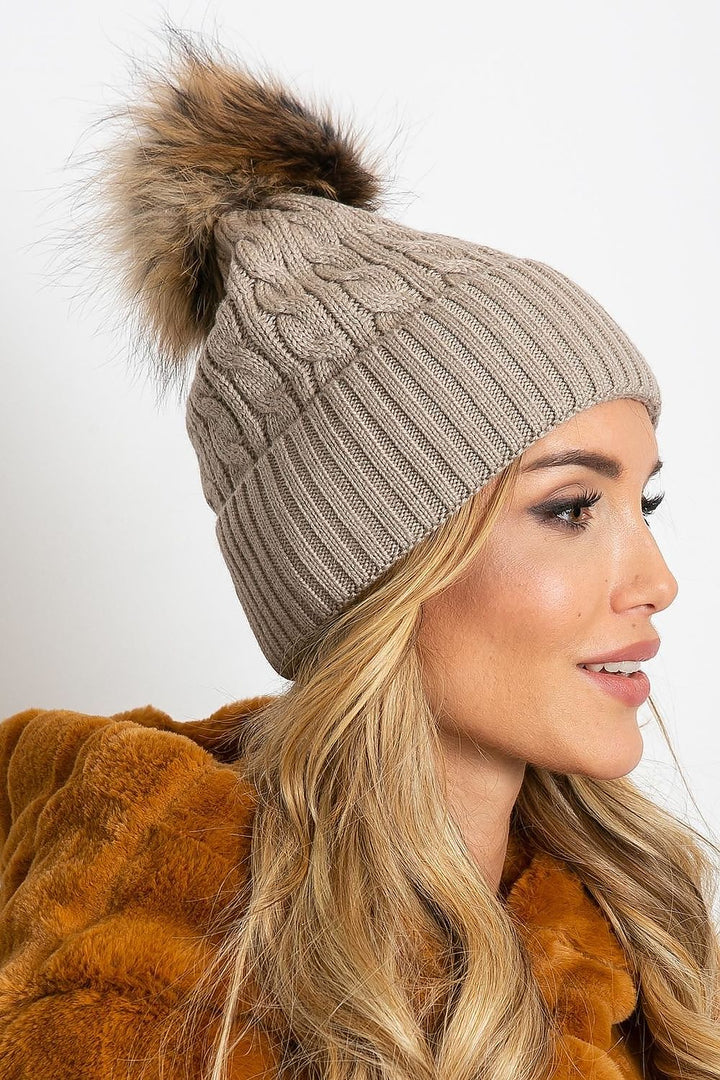 Cap model 208257 AT
