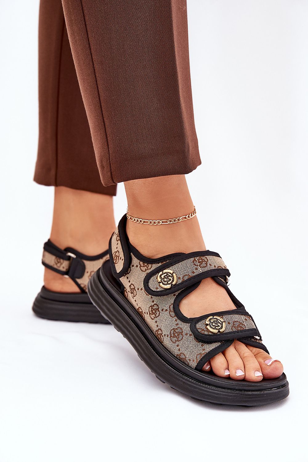 Sandals model 209904 Step in style