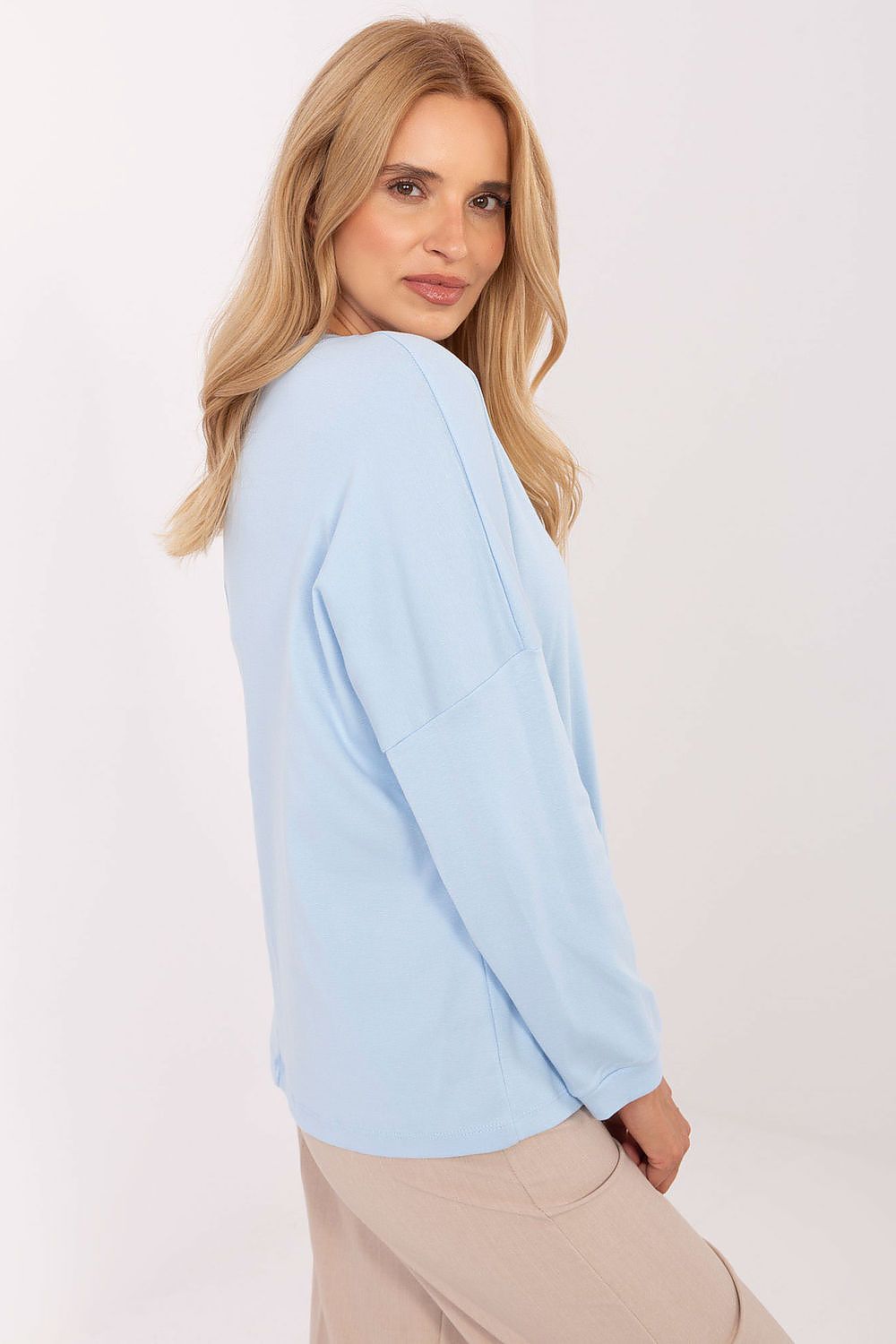 Blouse model 217045 Relevance