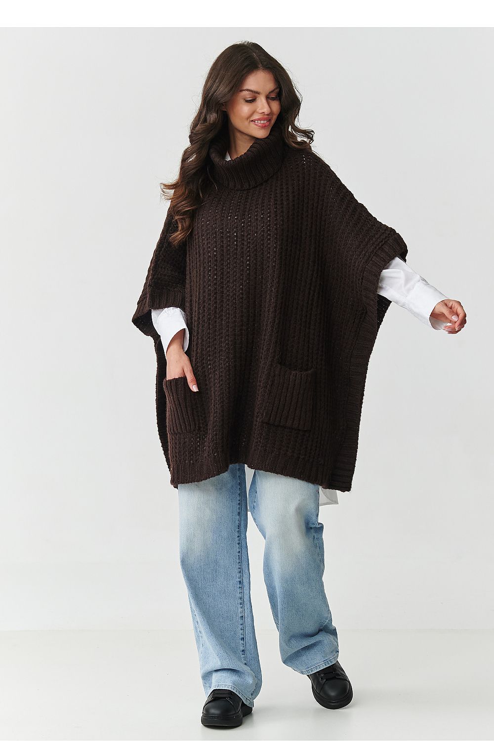 Turtleneck model 217654 Makadamia