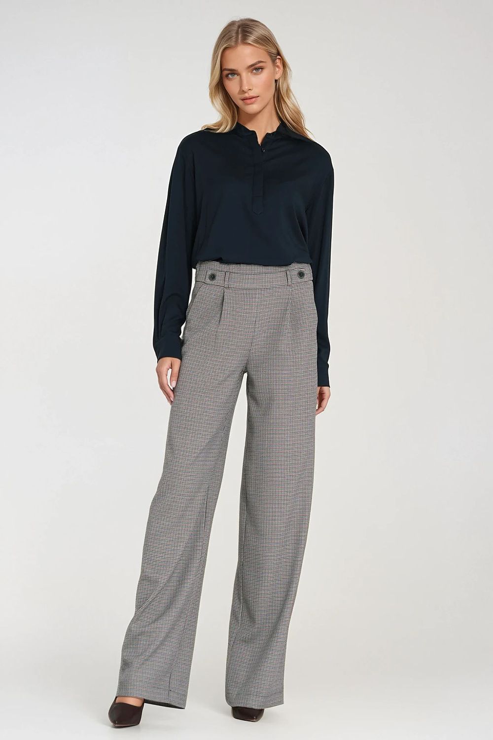 Women trousers model 219763 Nife