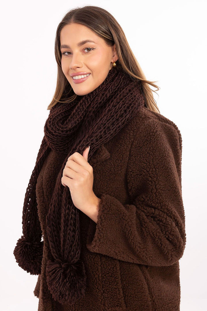 Shawl model 220394 AT
