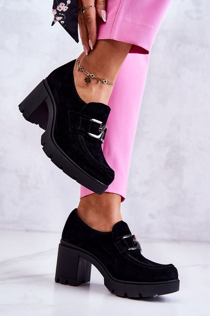 Zapatos bajos de tacón. Paso con estilo.