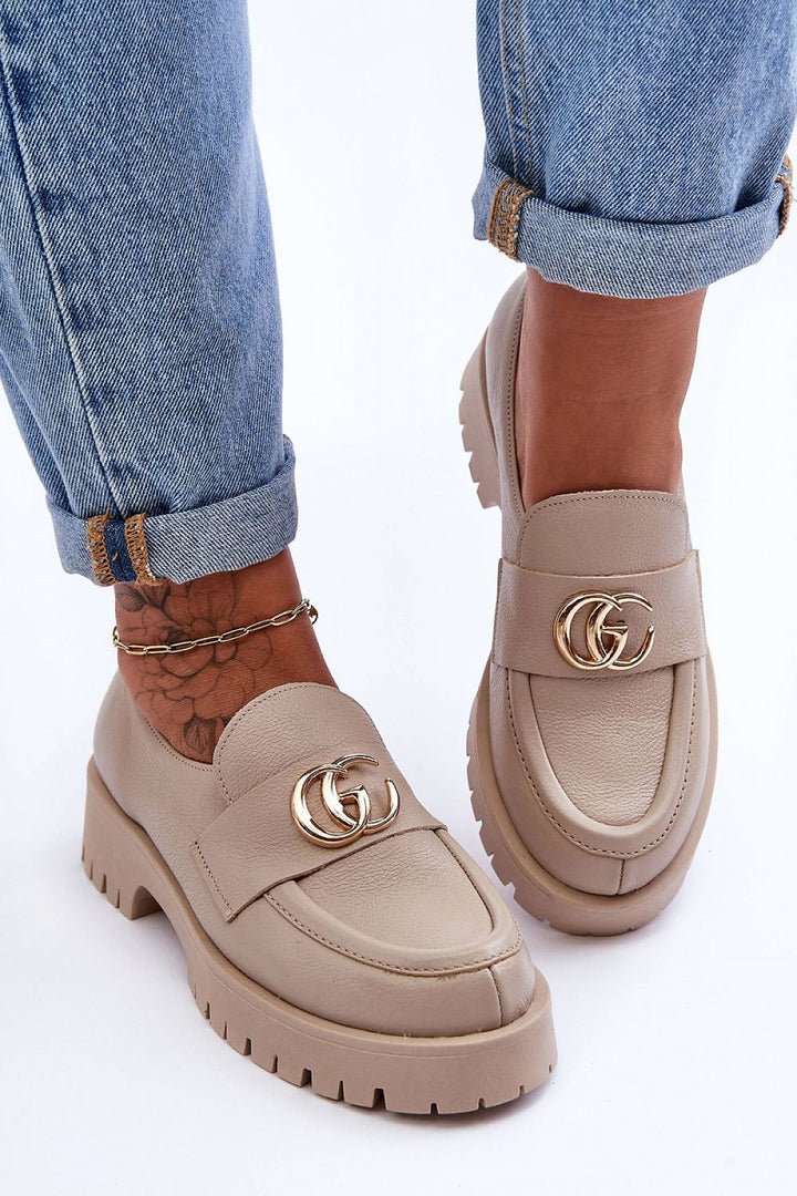 Zapatos bajos de tacón. Paso con estilo.