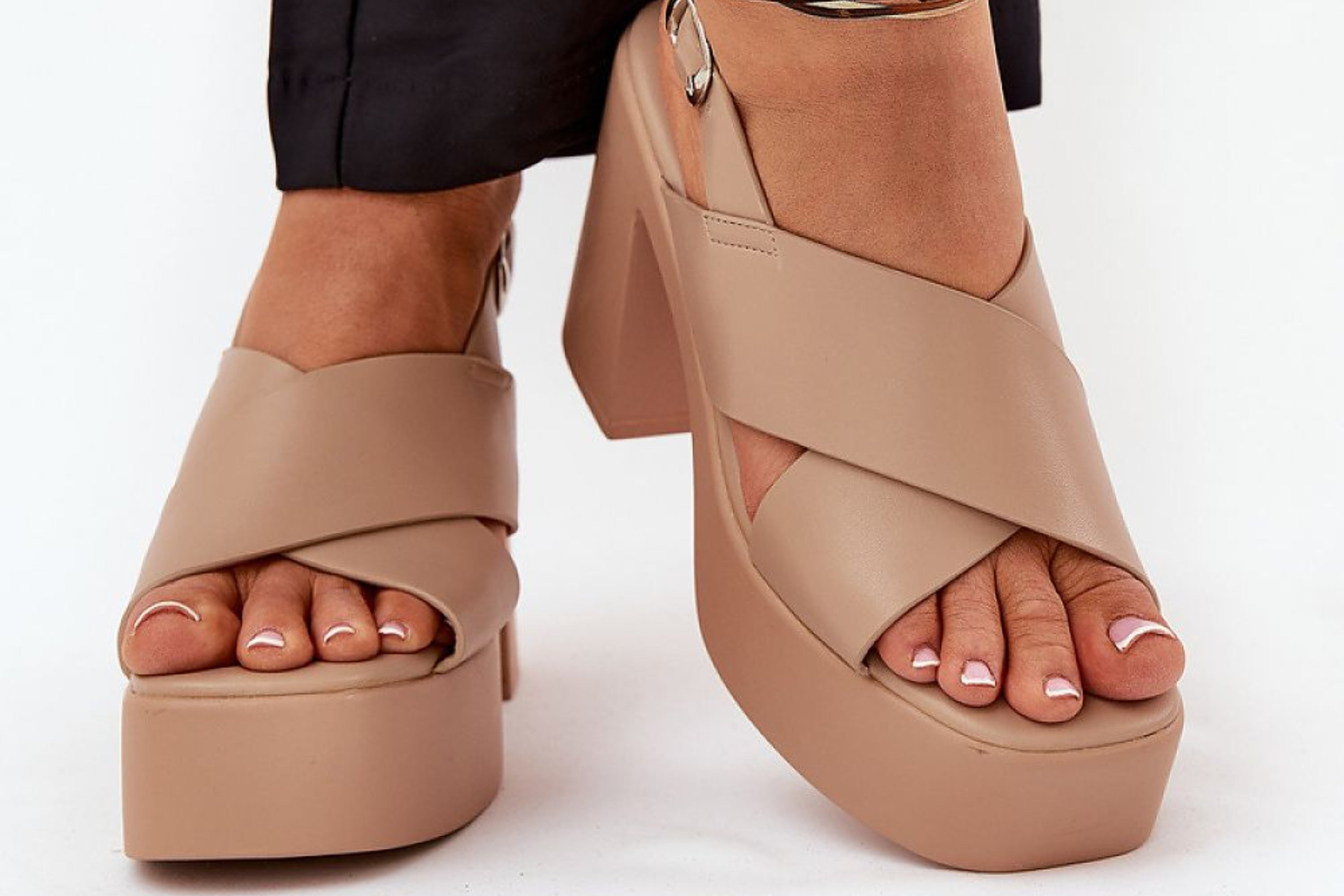 Elevate Every Outfit – Trendy Heeled Sandals for Women