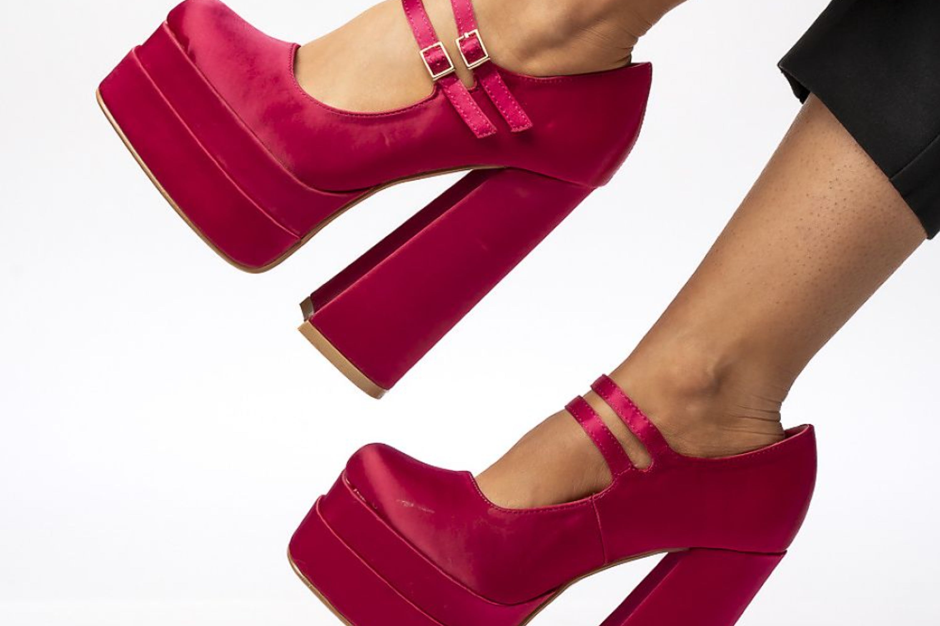 Step Up in Style – Women’s Platform Pumps That Turn Heads
