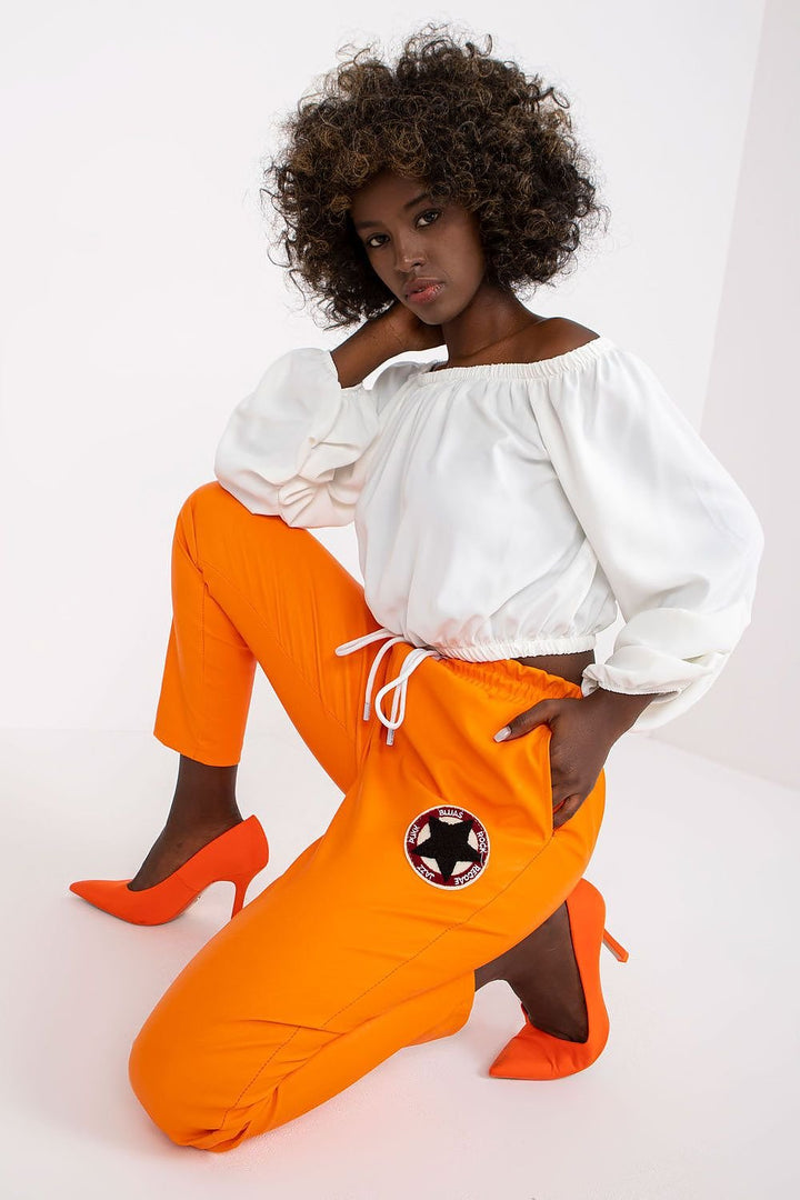 Blouse dont la coupe dévoile les épaules