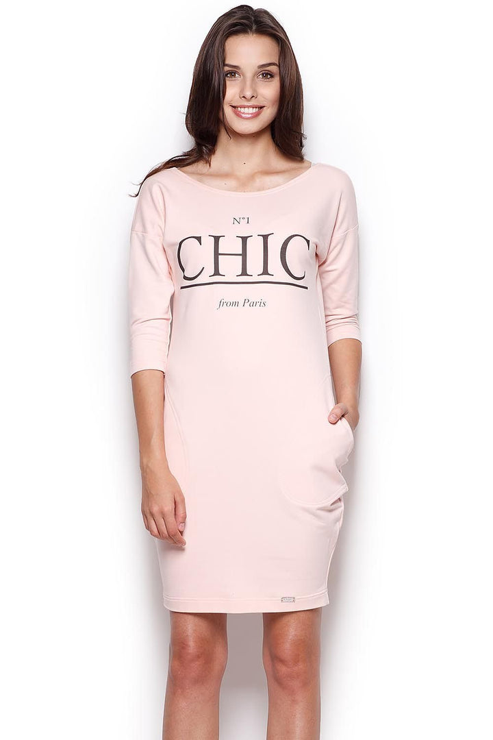 Excelente vestido de estilo deportivo Figl.