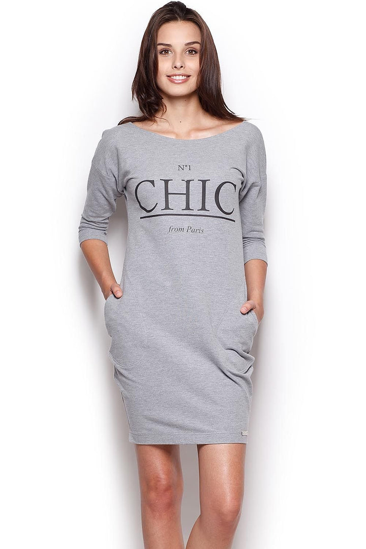 Excelente vestido de estilo deportivo Figl.