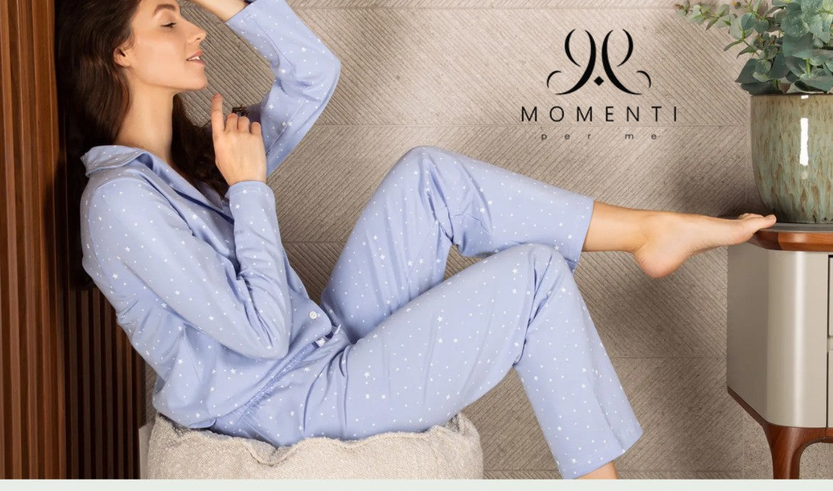 Discover Momenti Per Me sleepwear. Elegant pajamas, cozy bathrobes, and sensual nightgowns made in Poland for comfort, style, and feminine relaxation.