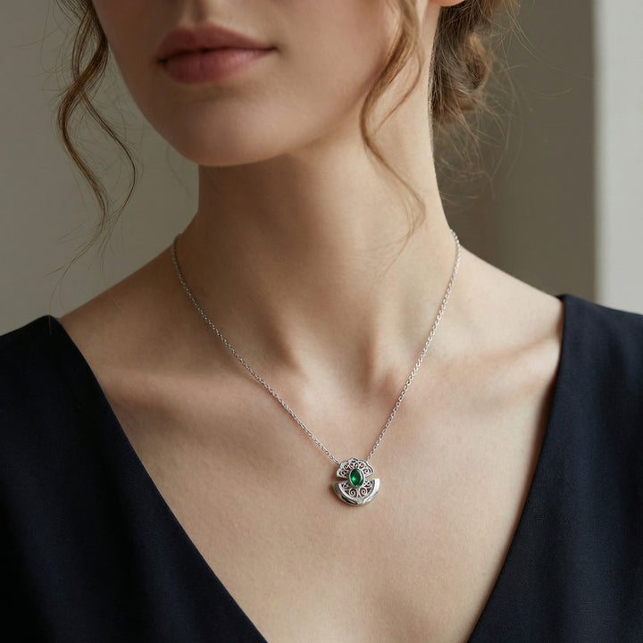 ✨ 925 Sterling Silver Elegant Vintage Filigree Pendant Necklace with Oval Green Gemstone ✨