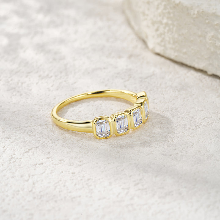 💍 Pillow-Shaped Moissanite Ring – Gold-Plated S925 Silver (3.7g, Sizes 5–9) 💍