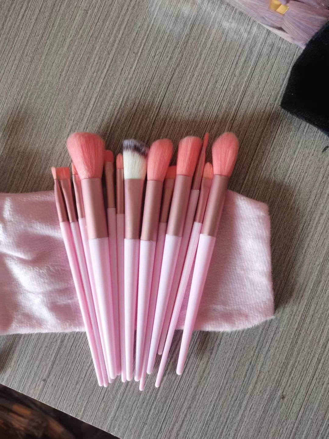 🌸✨ 13-Piece Purple Flower Holly Leaf Makeup Brush Set — Soft Hair Collection 💄