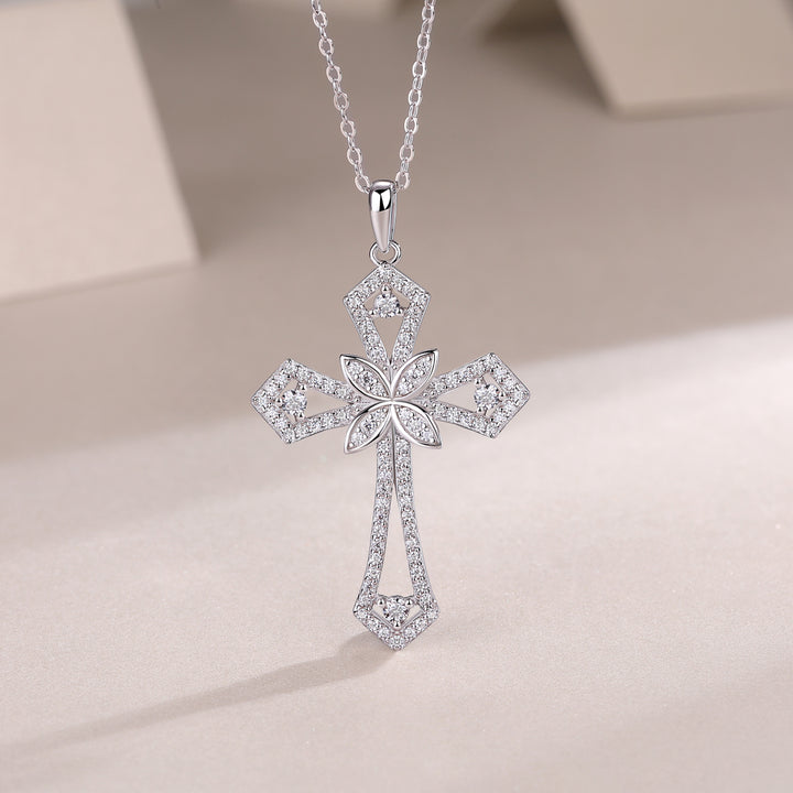 ✨ S925 Platinum-Plated Moissanite Cross Pendant Necklace ✨