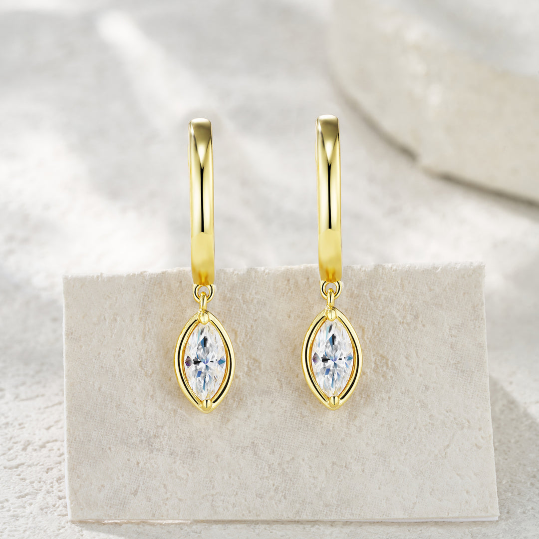 uxury Minimalist Oval Moissanite Earrings – Gold-Plated S925 Silver