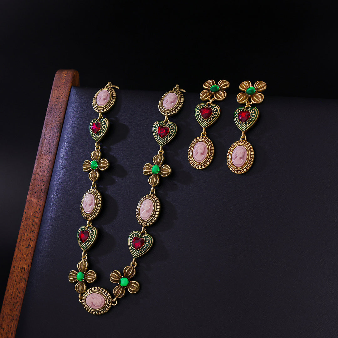 Love Portrait Retro Jewelry Set – Personalized Earrings & Necklace for Women