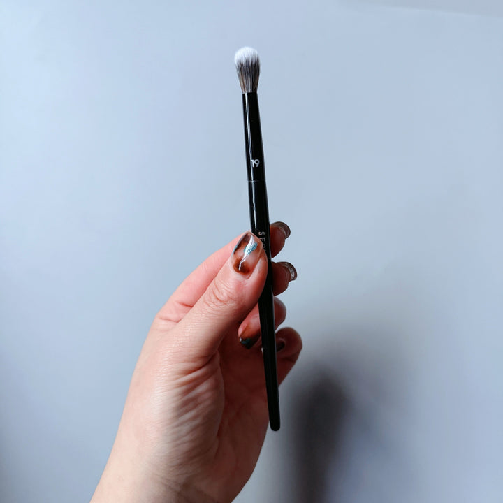 🌸 Lotus Series Double-Ended Makeup Brush – Foundation, Eyeshadow, Concealer & Blending Tool 💄✨