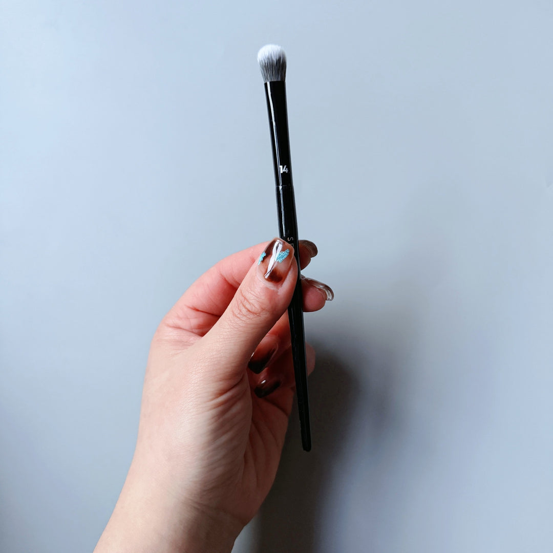 🌸 Lotus Series Double-Ended Makeup Brush – Foundation, Eyeshadow, Concealer & Blending Tool 💄✨