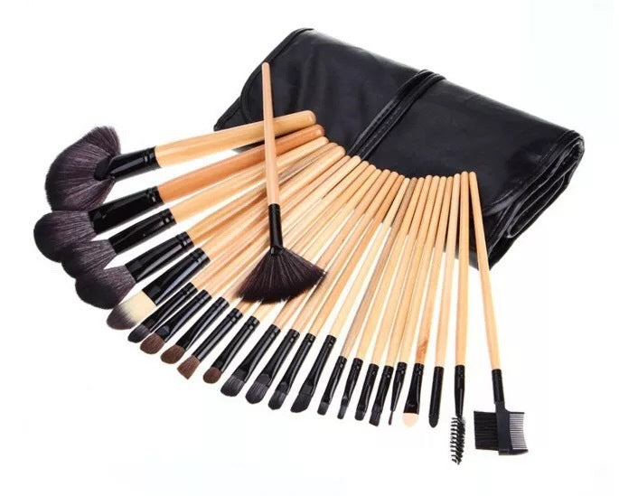 ✨ 24-Piece Makeup Brush Set — Black & Wood Color Full Beauty Kit 💄🖤