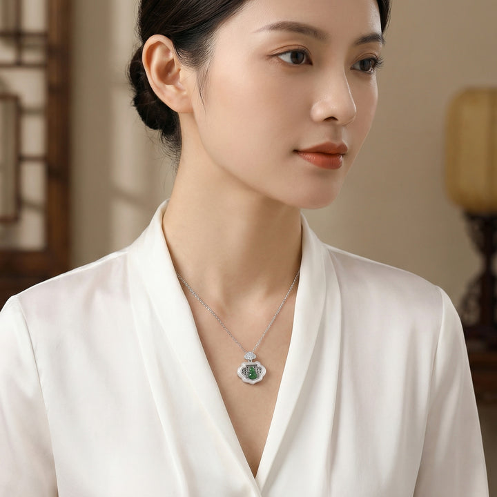 ✨ Ruyi Lock Jadeite Necklace – Lucky Hulu Pendant in Silver ✨