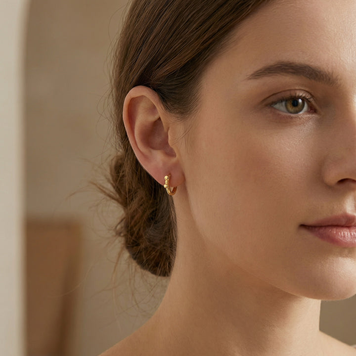 ✨ 925 Sterling Silver Bowknot Huggie Hoop Earrings – Dainty Everyday Loops ✨