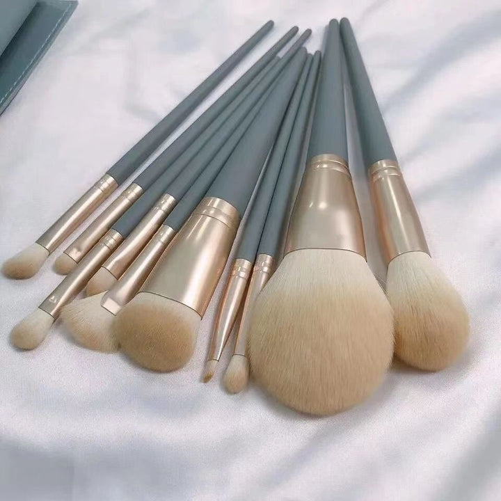 ✨ 10-Piece Complete Makeup Brush Set — Foundation, Powder & Eyeshadow 💄