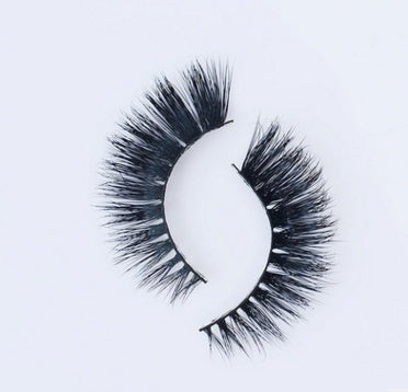 👁️✨ Faux Aurelia Eye Lashes – Soft Glam Wispy False Eyelashes