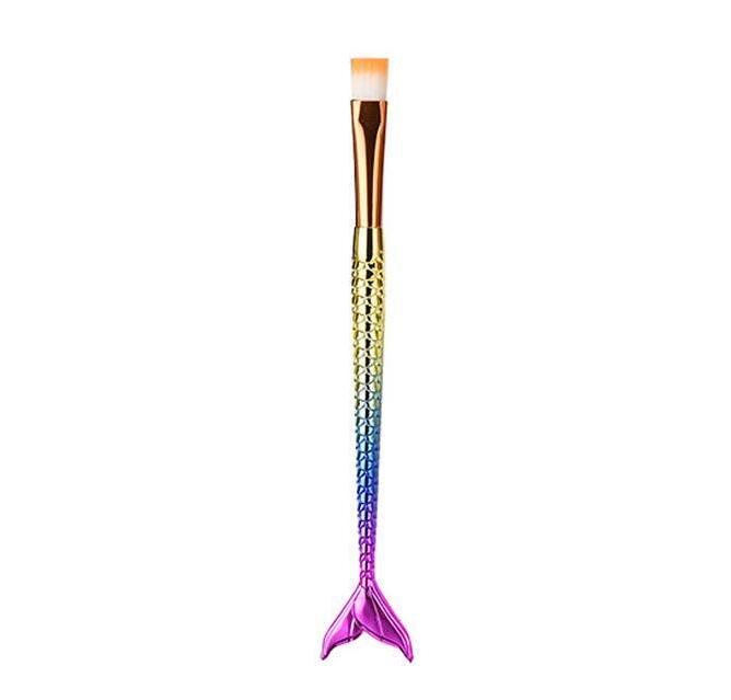 ✨ Mermaid Makeup Brush — Multicolor Beauty Tool 🧜‍♀️💄
