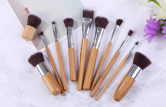 ✨ 11-Piece Bamboo Handle Makeup Brush Set — Linen Bag Beauty Tools 💄🌿