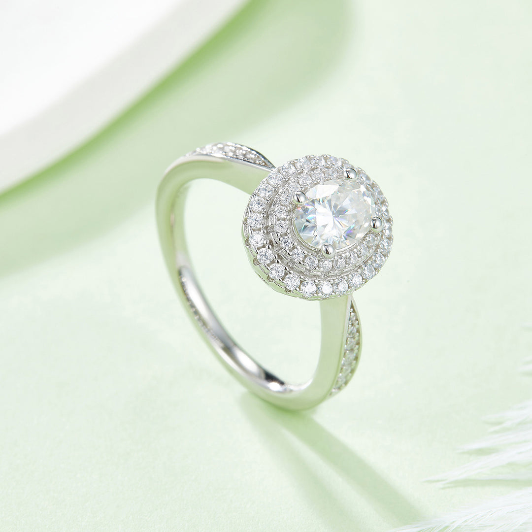 💍 Egg-Shaped Moissanite Ring – Platinum-Plated S925 Silver (5×7 mm, Sizes 5–9) 💍