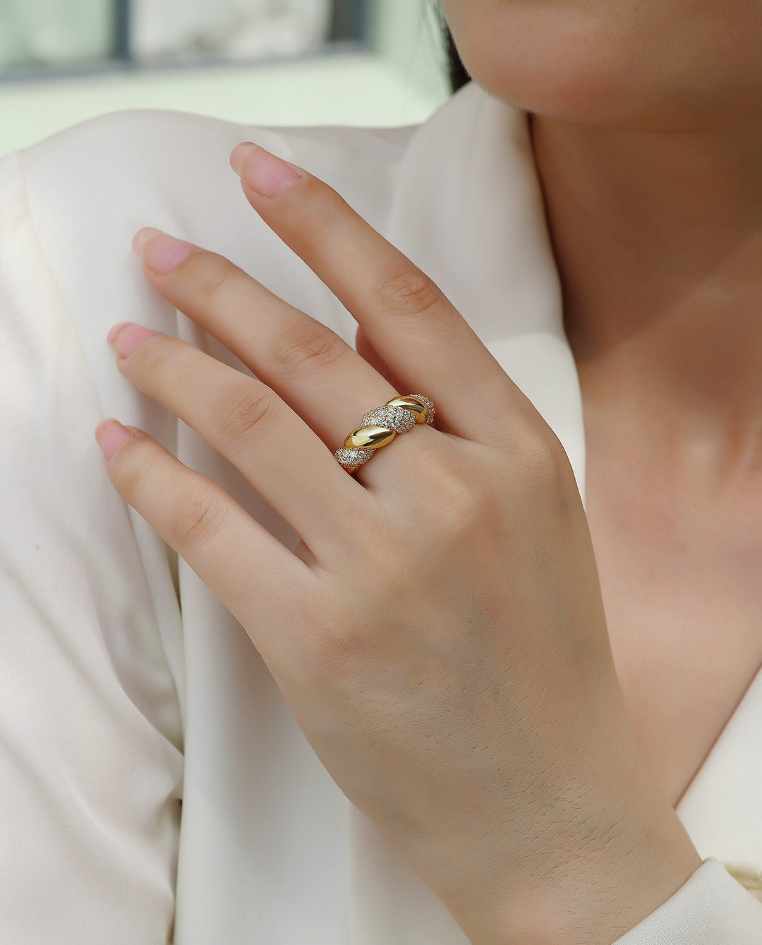 💍 Engraved Minimalist Moissanite Ring – Gold-Plated S925 Silver (4.8g, Sizes 5–9) 💍