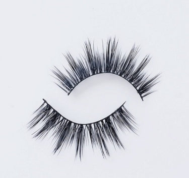 👁️✨ Faux Aurelia Eye Lashes – Soft Glam Wispy False Eyelashes