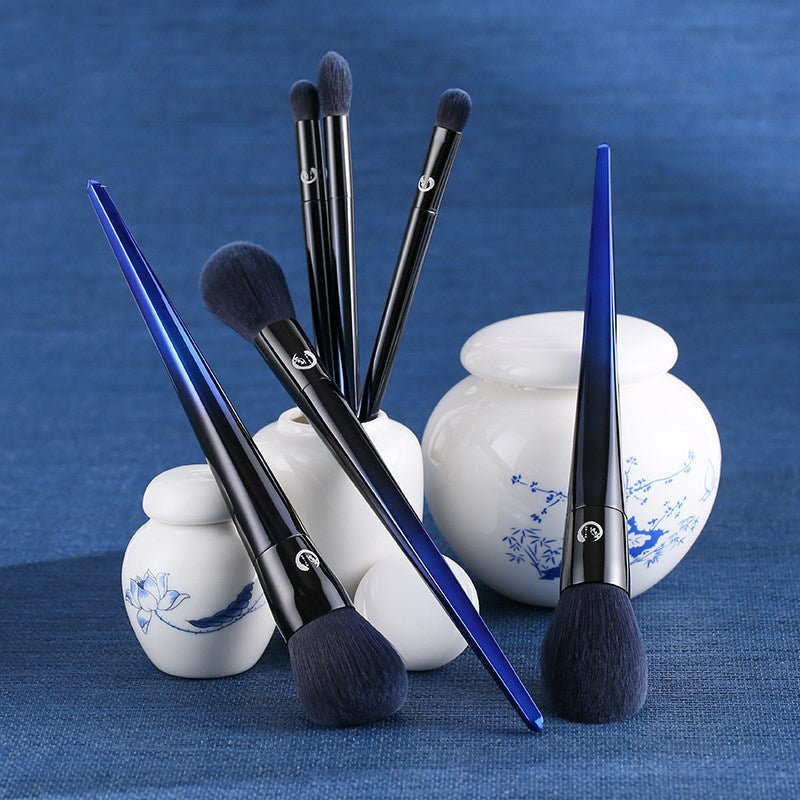 ✨ Eye & Face Makeup Brush Set (6-Piece) — blend, glow, and perfect your look 💄