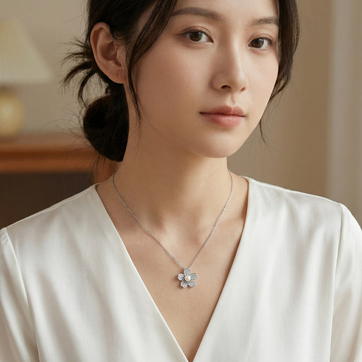 🌸 925 Sterling Silver Flower & Pearl Necklace