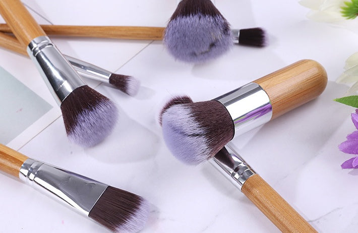 ✨ 11-Piece Bamboo Handle Makeup Brush Set — Linen Bag Beauty Tools 💄🌿