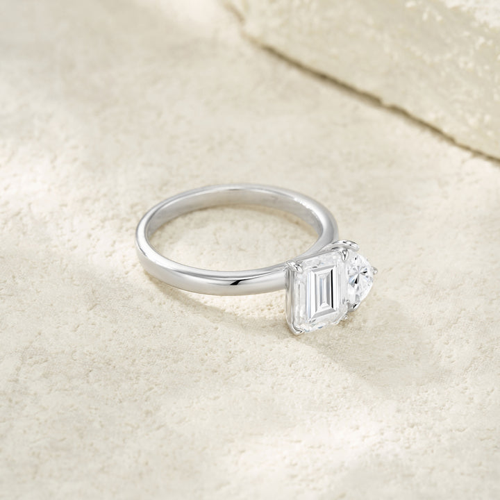 💍 Minimalist Moissanite Ring – Platinum-Plated S925 Silver (2.8g, 2 Stones, Sizes 5–9) 💍