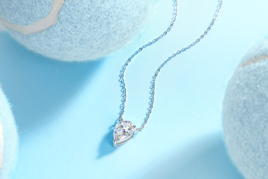 ✨ S925 Platinum-Plated Pear-Cut Moissanite Pendant Necklace ✨