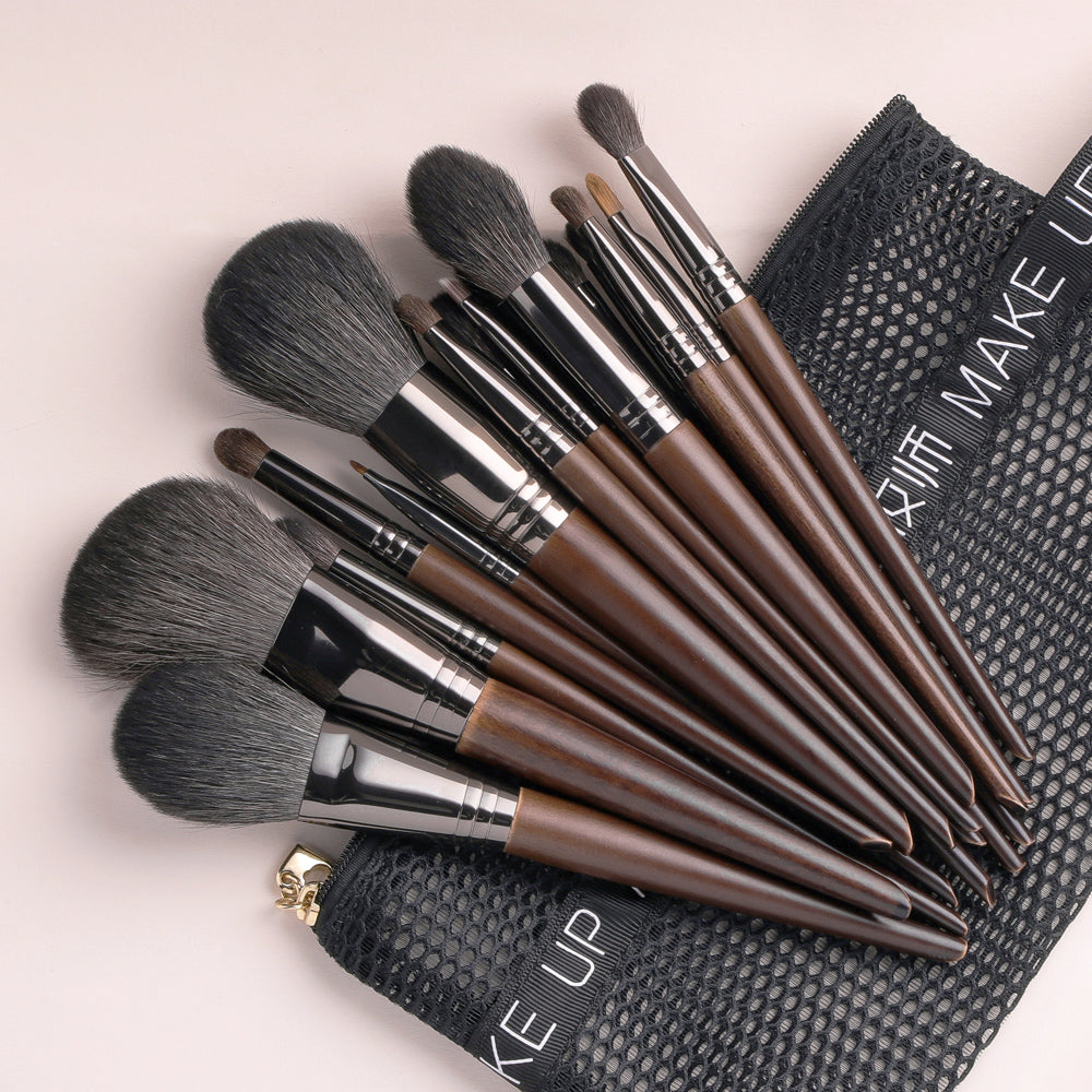 ✨ Natural Makeup Brush Set — 24-Piece Goat Hair Eyeshadow & Face Brushes 💄🌿