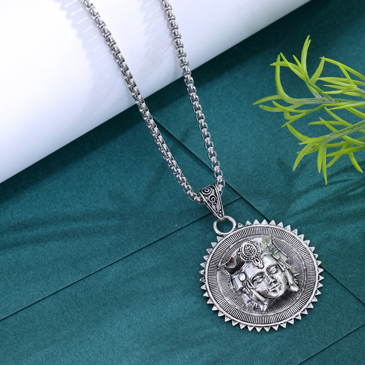 Personalized Retro Titanium Steel Pendant Necklace – Men’s & Women’s Jewelry