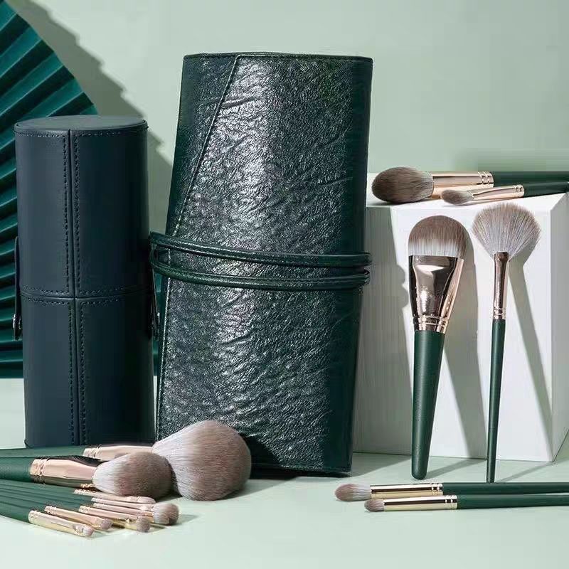 ✨ Women’s Fashion 14-Piece Makeup Brush Set — PU Packaging Beauty Tools 💄🐰🐱🐮