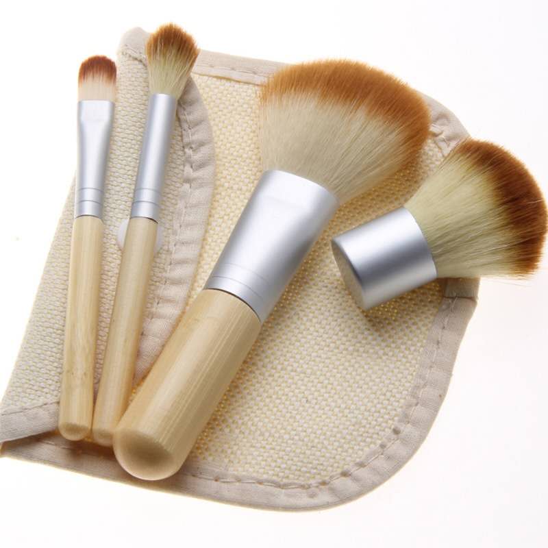 ✨ 4-Piece Bamboo Handle Makeup Brush Set — Natural Beauty Tools 💄🎋