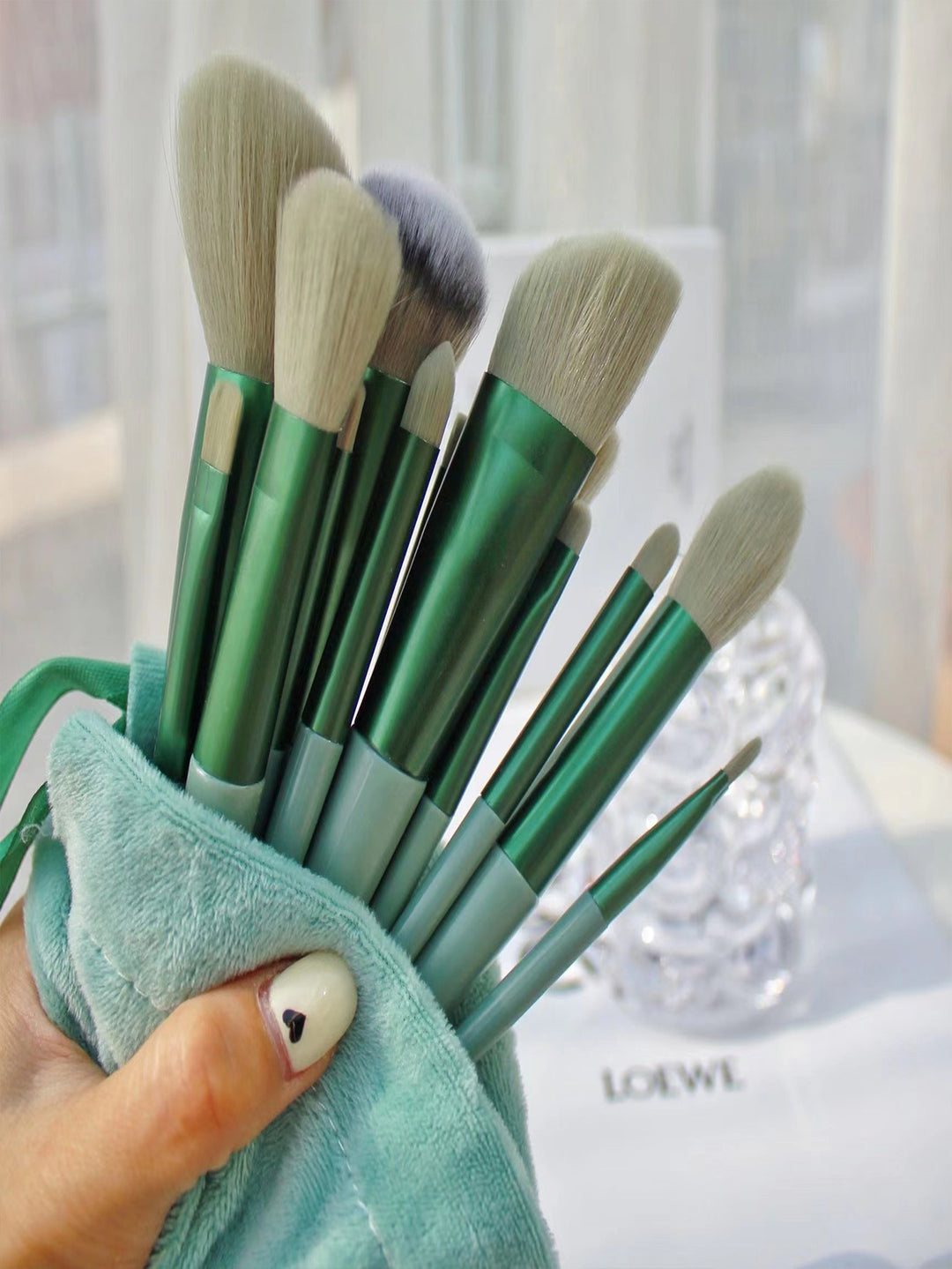 ✨ Cloth Bag Portable 13-Piece Soft Hair Makeup Brush Set 💄
