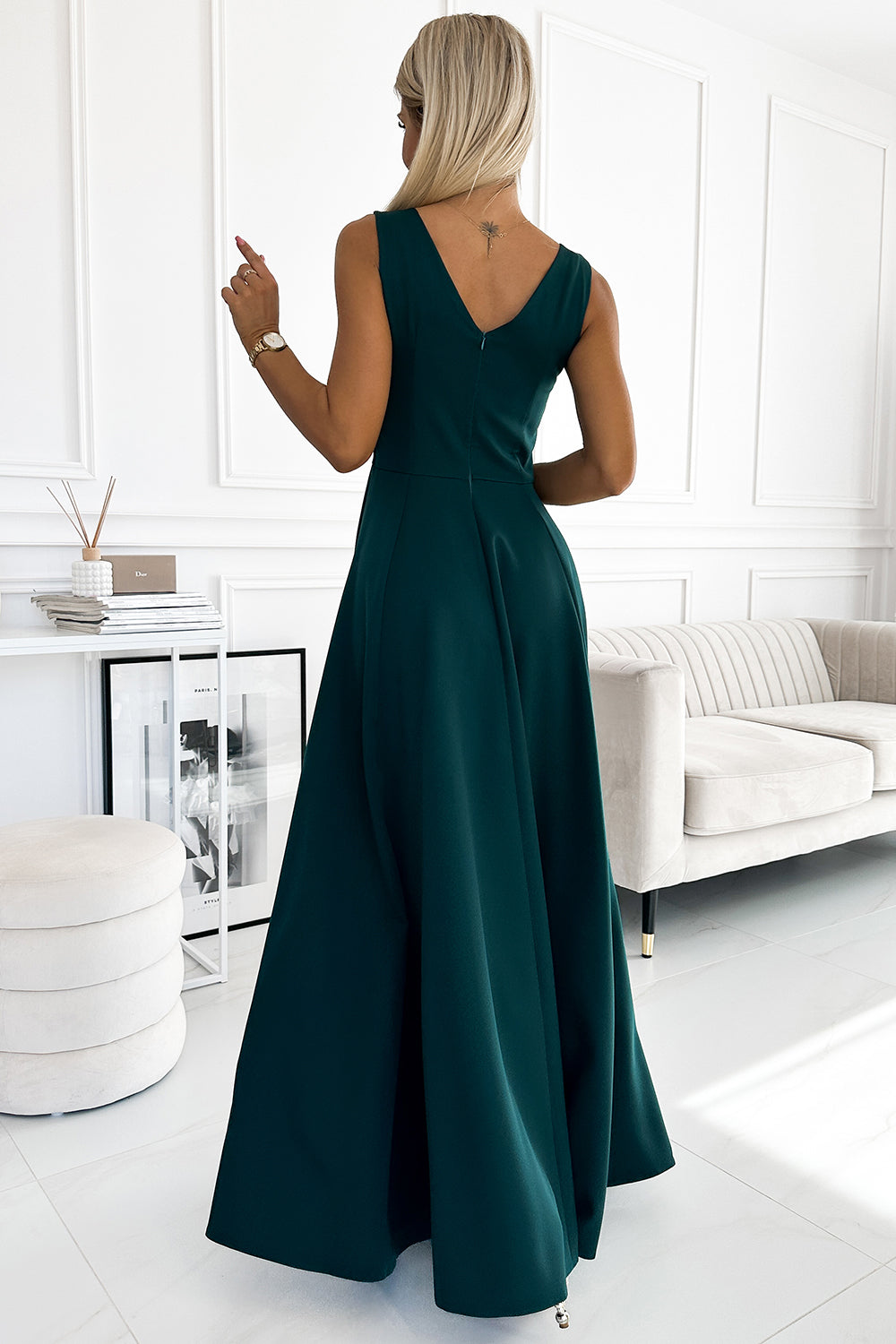 CINDY long elegant dress with a neckline - green