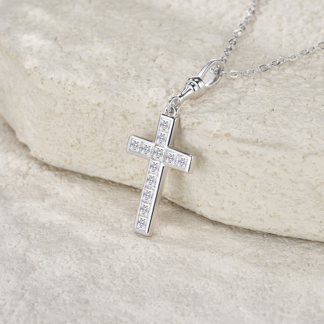 💎 Minimalist Moissanite Cross Pendant Necklace – Platinum-Plated S925 Silver (2.8g) 💎