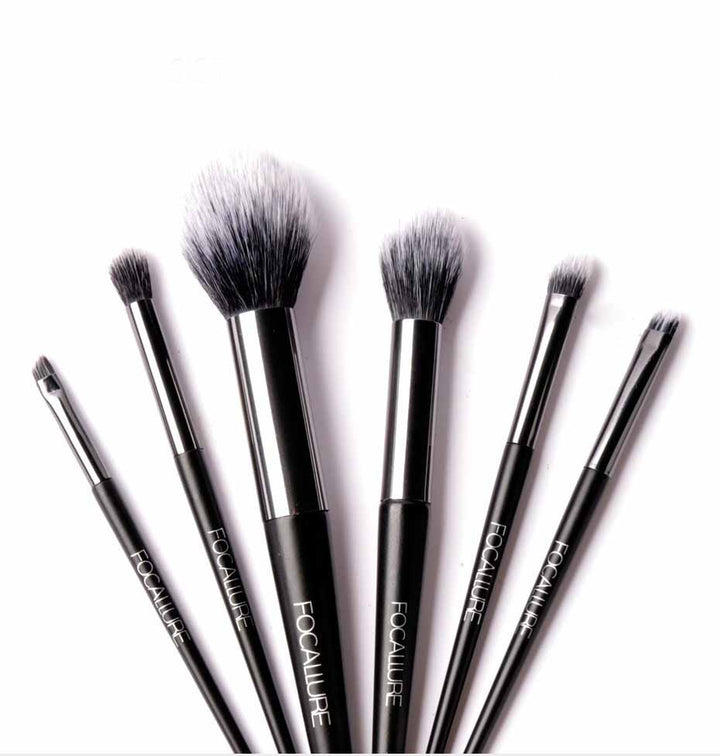 ✨ 6-Piece Quick-Drying Soft Hair Makeup Brush Set 💄